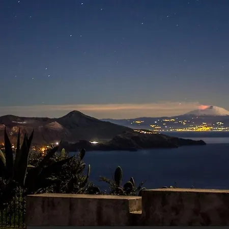 Casaeolia Blues * Canneto (Lipari)