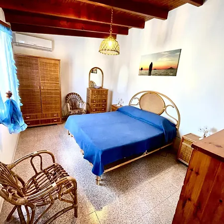 Holiday home Casaeolia Blues *